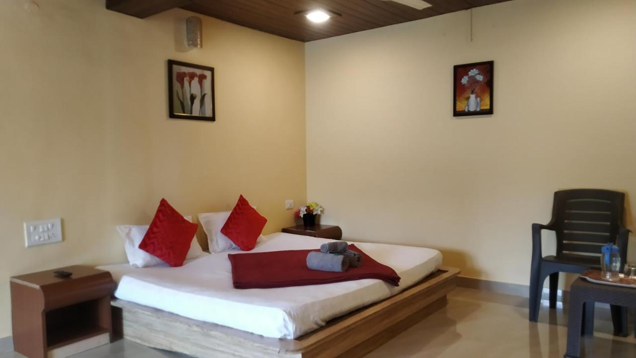 Bluebell Residency Hotell Mahābaleshwar Exteriör bild