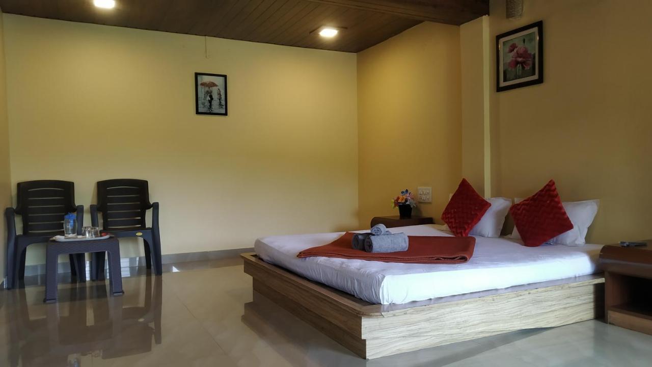 Bluebell Residency Hotell Mahābaleshwar Exteriör bild