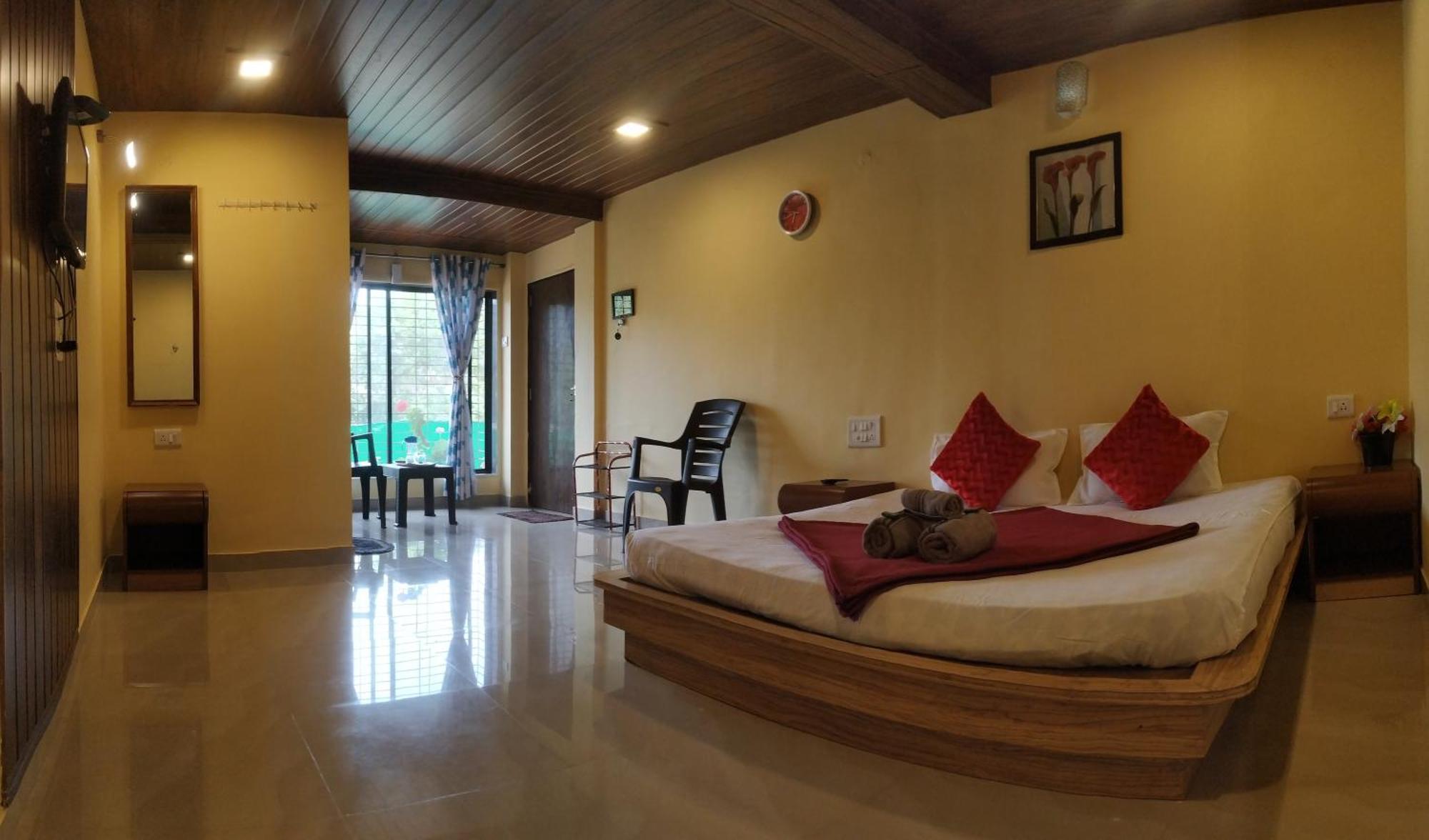 Bluebell Residency Hotell Mahābaleshwar Rum bild